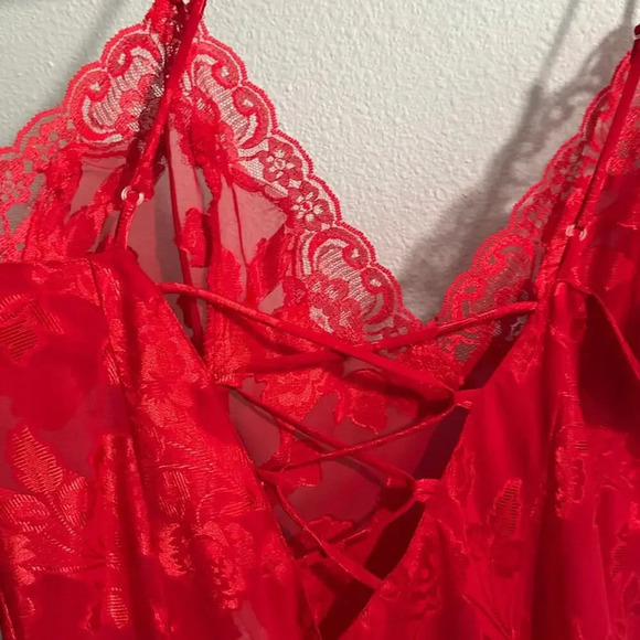 Vintage VTG Frederick’s of Hollywood Lingerie Red Rose Nightgown Chemise Robe - Picture 3 of 10